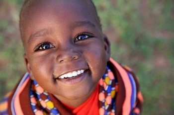 Африкадағы балалар неліктен тез жетіледі?